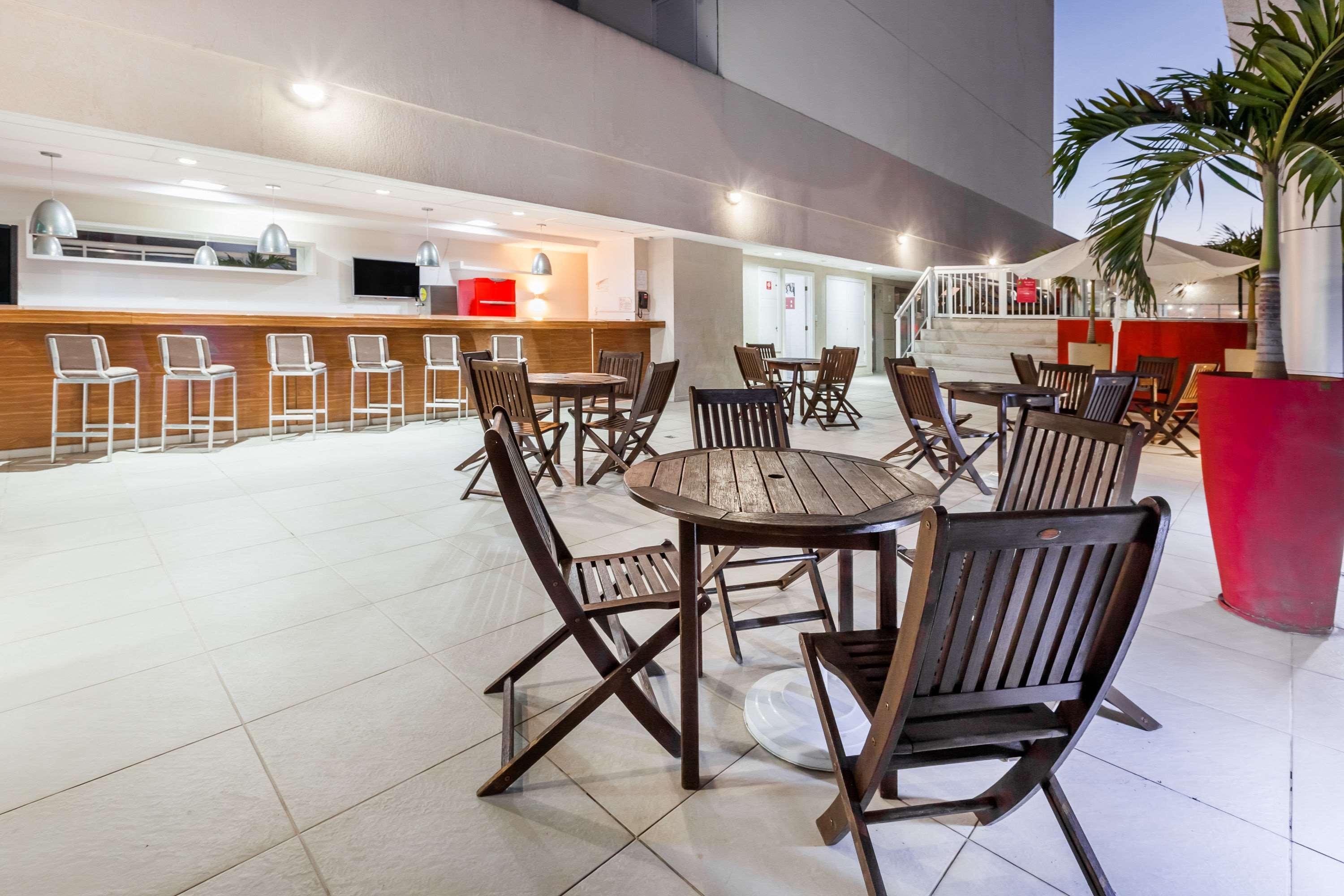 Ramada Hotel & Suites Campos Pelinca Campos dos Goytacazes Exterior photo